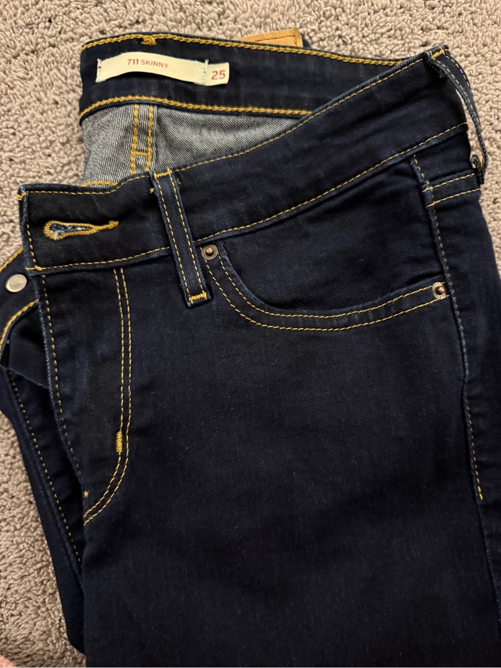 Levi's 711 Skinny Jeans in Dark Indigo